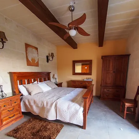 Ta'kalamija Bed & Breakfast