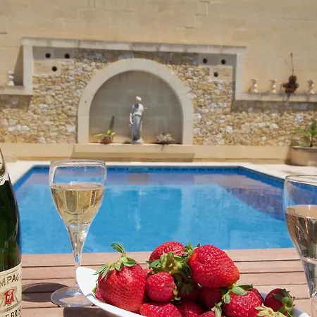 Ta'kalamija Bed & Breakfast
